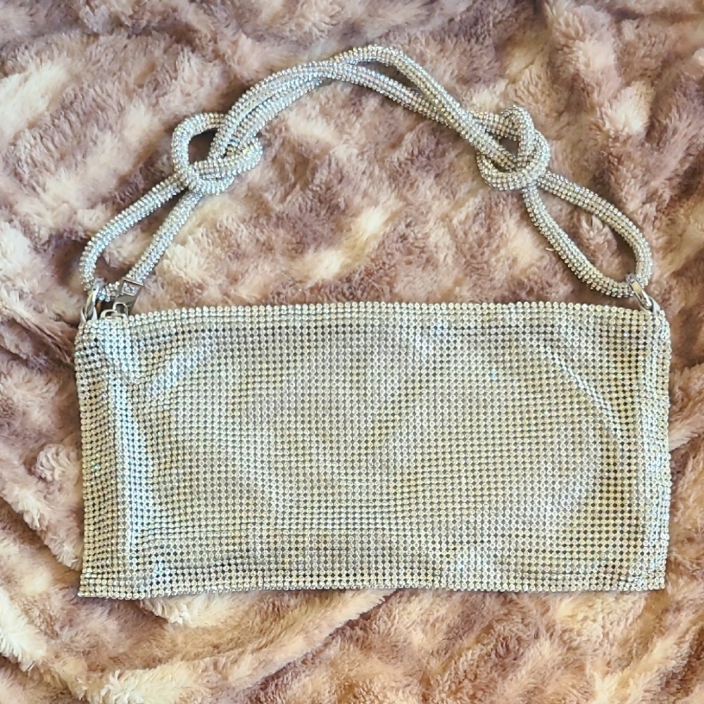 NWOT Elegant Silver Rhinestone Bling Clutch Bag